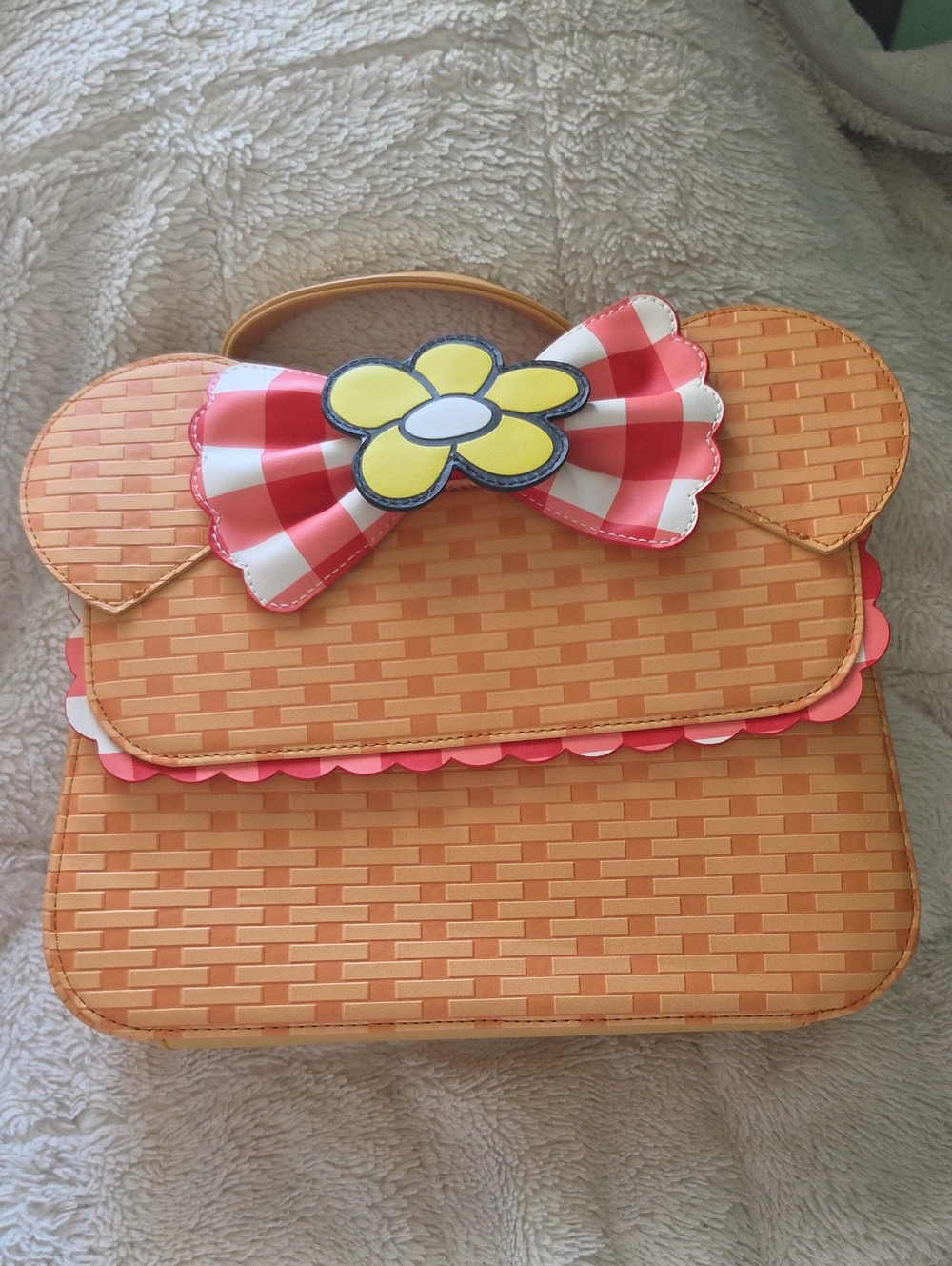 Disney Minnie Mouse Picnic Baskey Loungefly